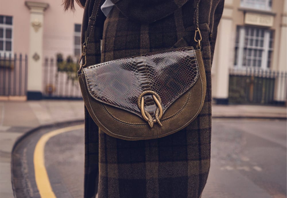 Shoulder bags