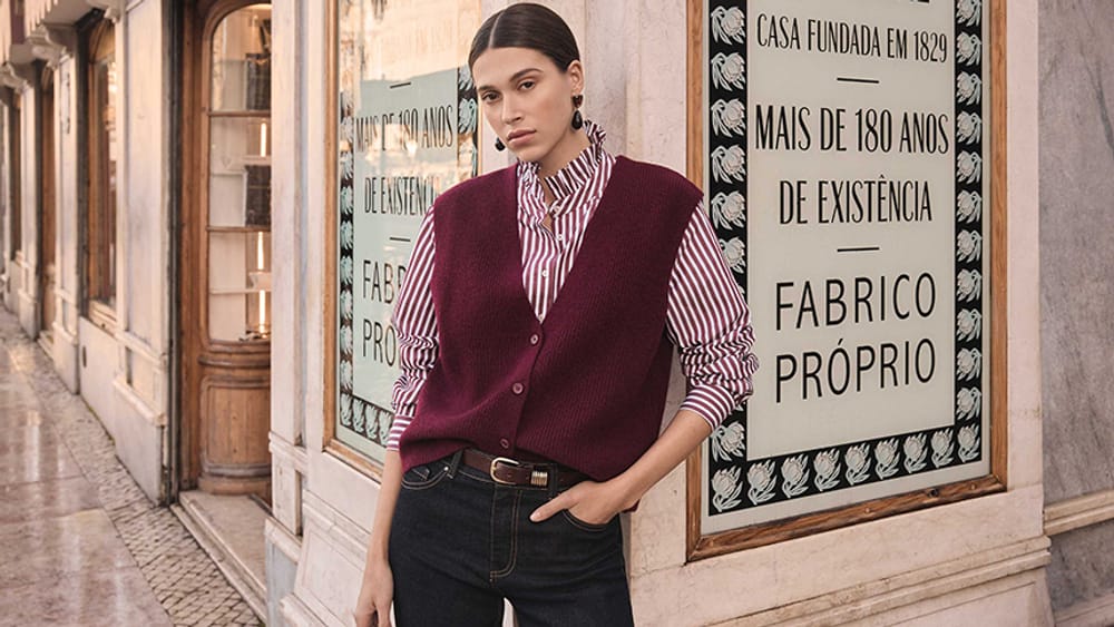 Sleeveless cardigans 