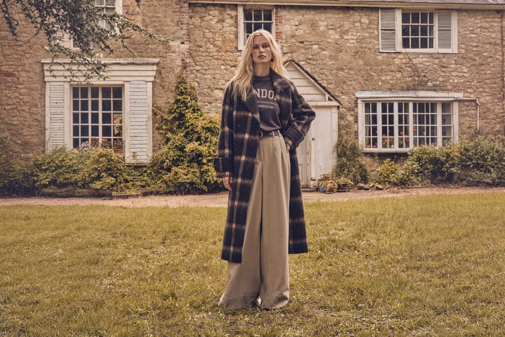 Wide trousers