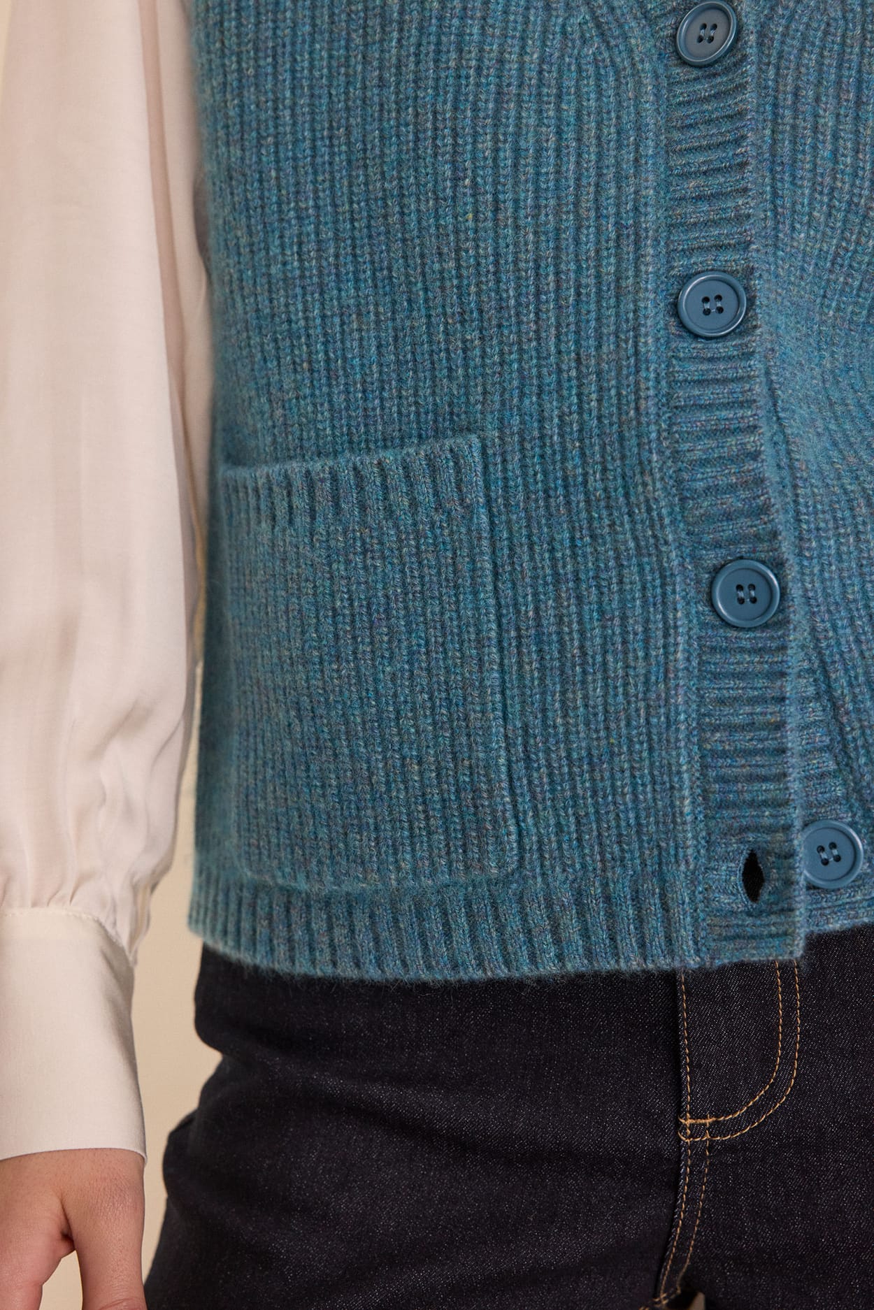 Sleeveless wool and cashmere cardigan PACO;${refinementColor}