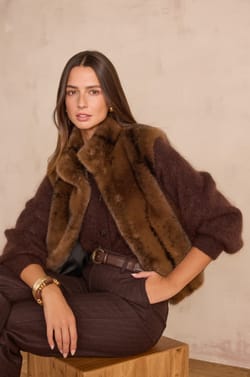 Gilet sans manches duveteux SUZANNE;${refinementColor}