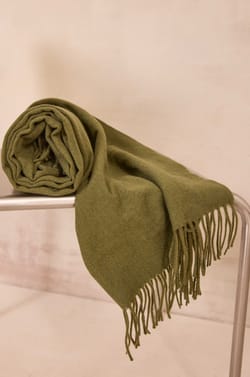 Woven khaki scarf ROBIN;${refinementColor}