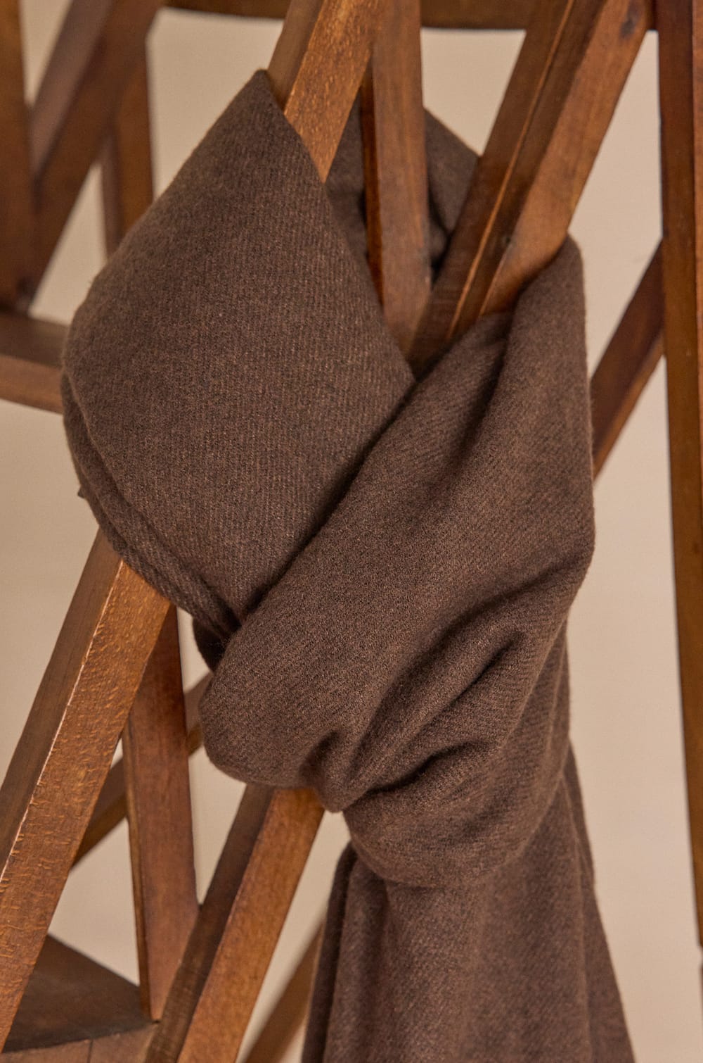 TOM scarf;${refinementColor}