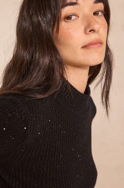 Black straight knit dress in mixed wool with sequins;${refinementColor}