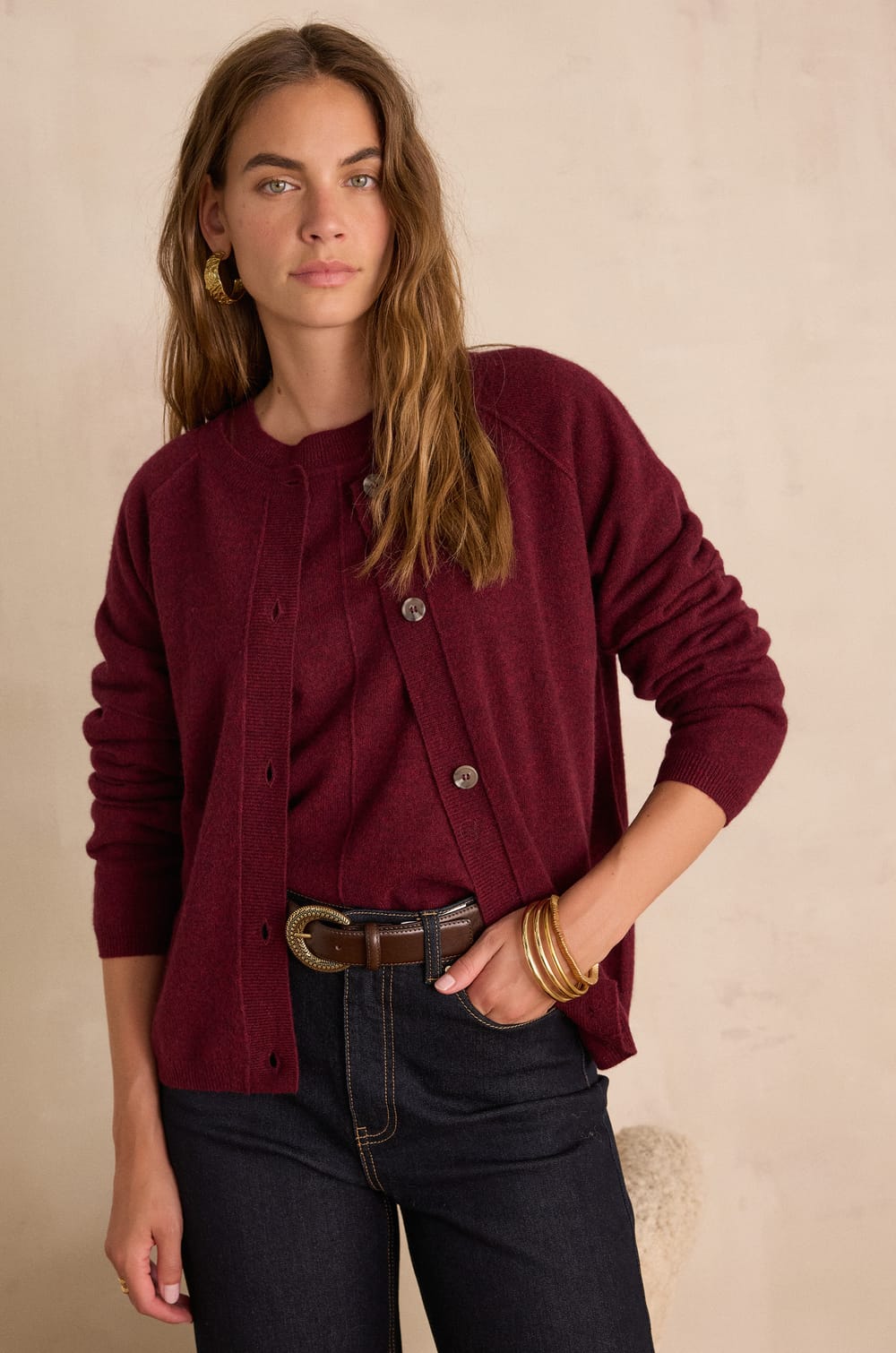 BILLY Cardigan in 100% recycled cashmere;${refinementColor}
