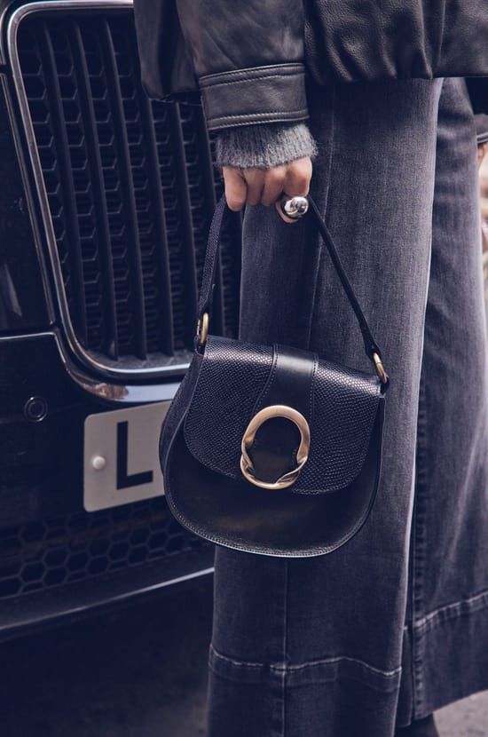 Black bovine leather bag VALENTIN;${refinementColor}