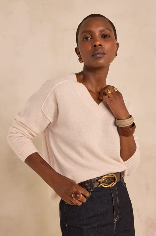 V-neck sweater in 100% cashmere 2-ply BARY;${refinementColor}