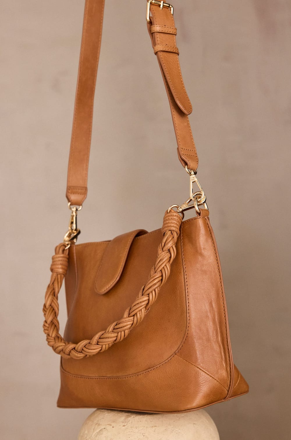 100% leather MARCEL bag;${refinementColor}