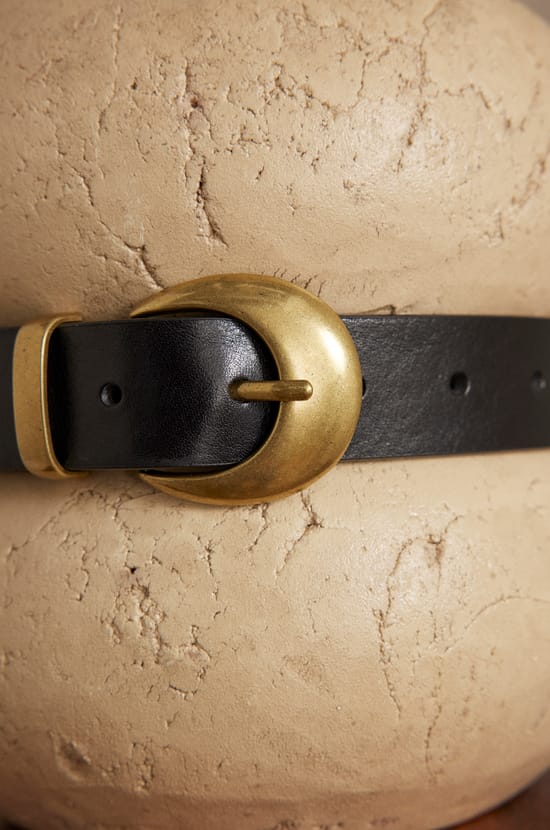 NOE leather belt;${refinementColor}