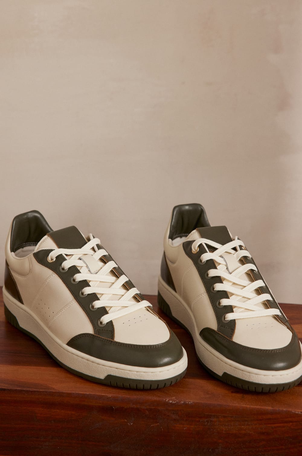 VELORA leather trainers;${refinementColor}