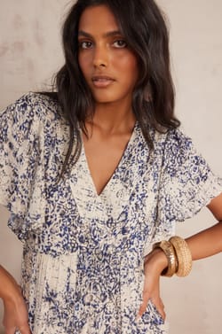 Robe CAMILLE;${refinementColor}