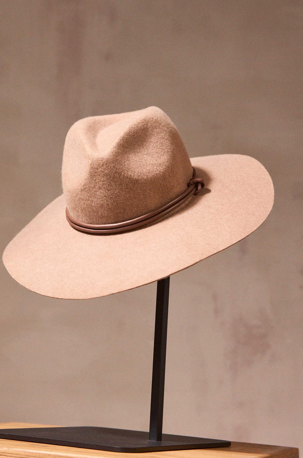 GLADYS wool hat;${refinementColor}