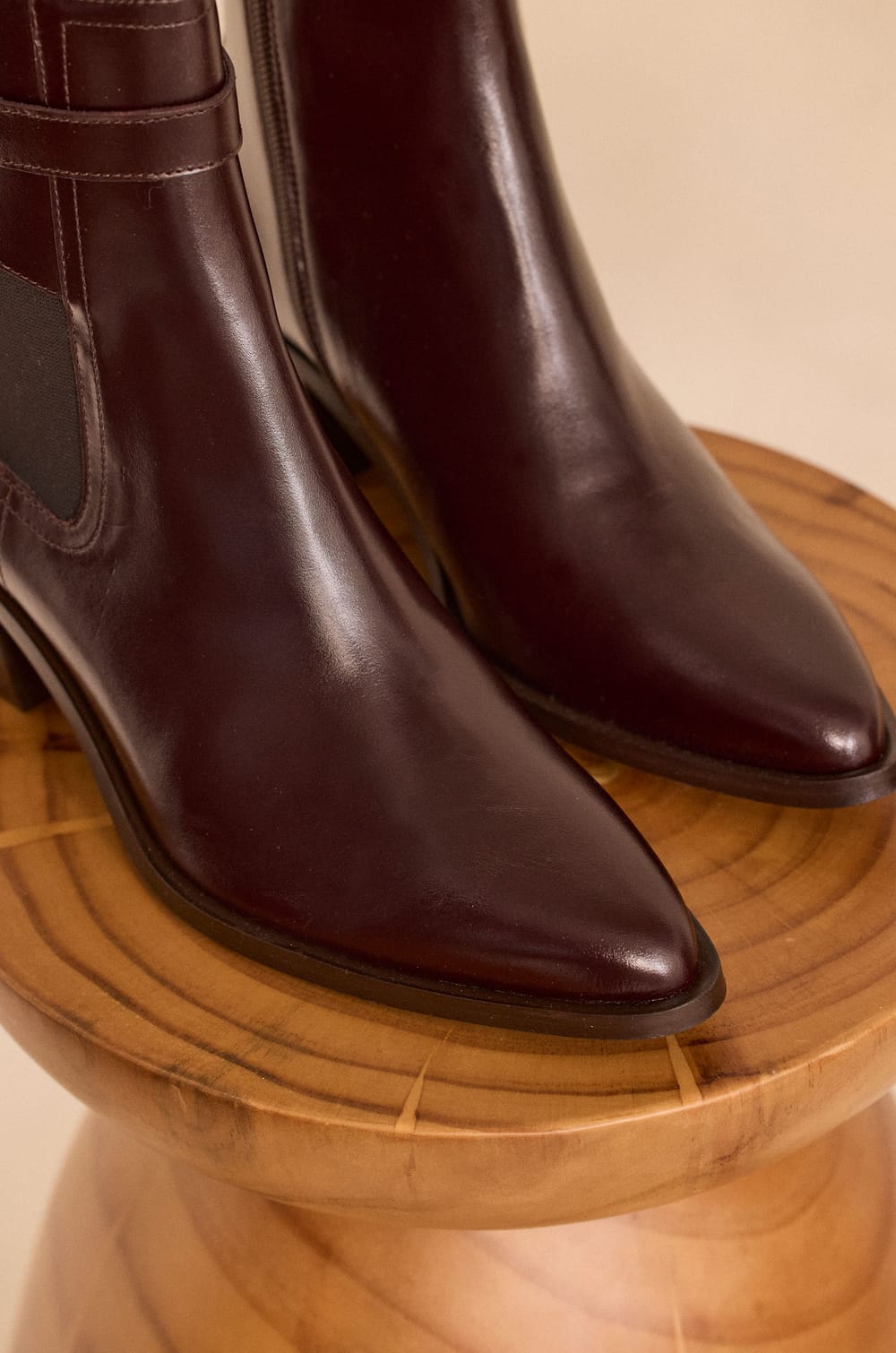 OCEANE leather heeled ankle boots;${refinementColor}