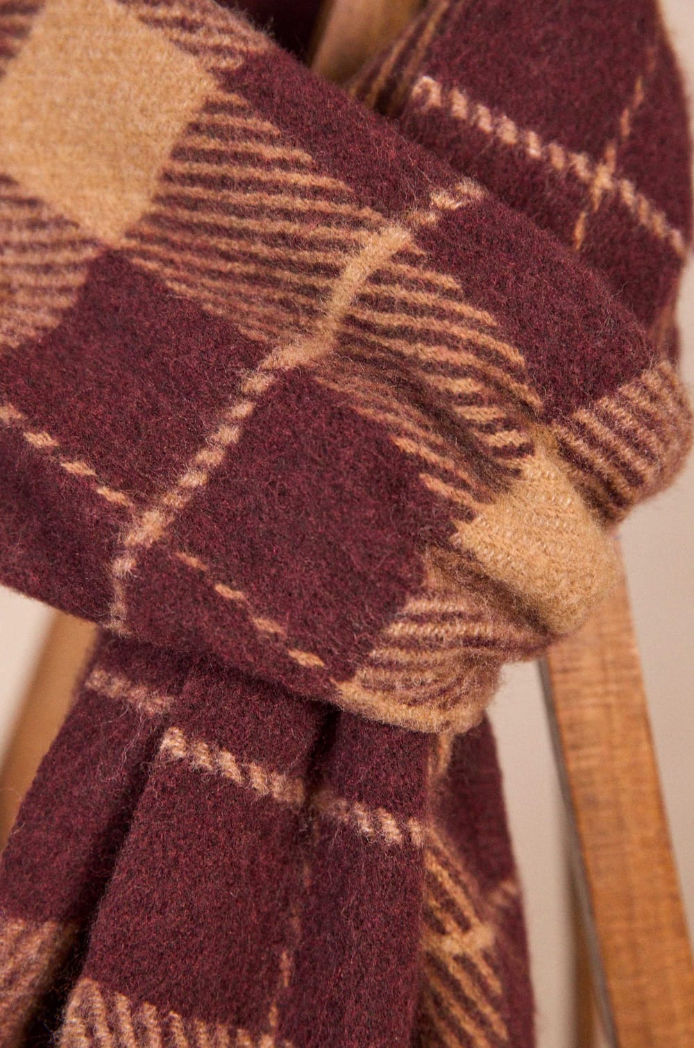 Woven scarf in blended wool PINK;${refinementColor}