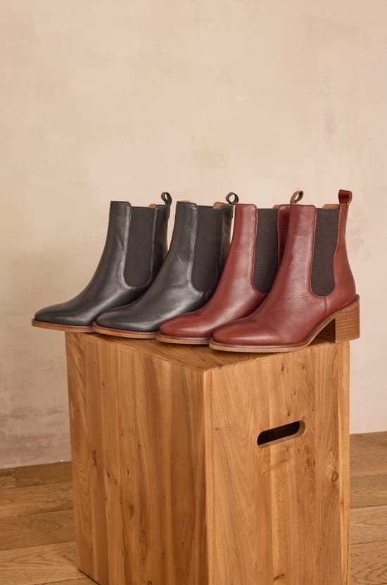 VALENTINA leather boots;${refinementColor}