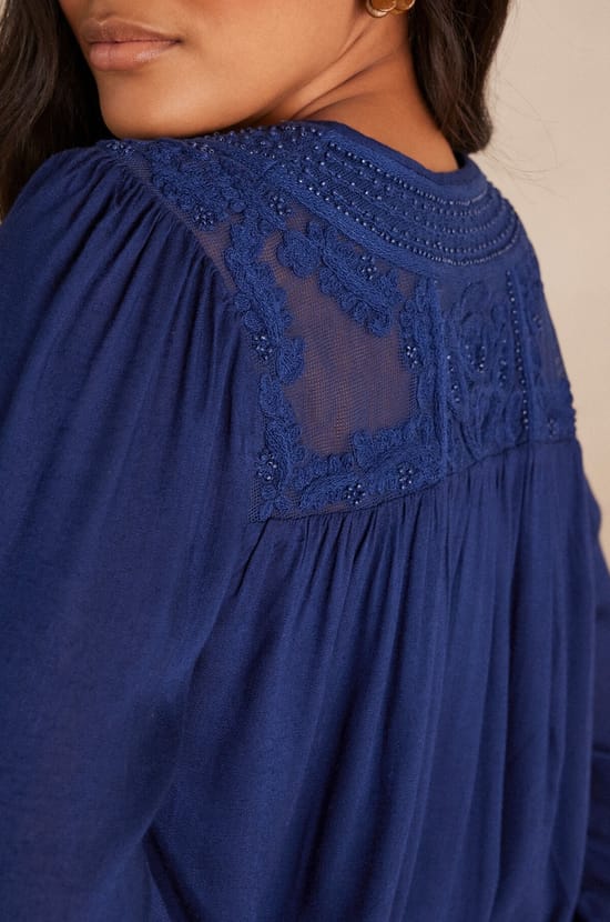 Blouse brod&eacute;e TAYLOR ;${refinementColor}