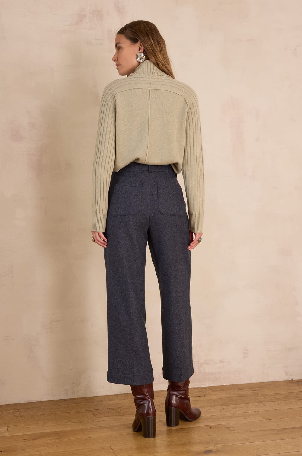MELINA cropped wool trousers;${refinementColor}