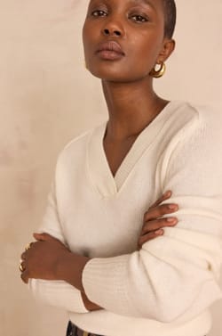 BRYTON 100% cashmere 4-ply V-neck jumper;${refinementColor}