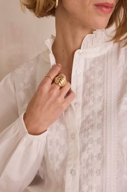 Blouse &agrave; broderies florales en 100% coton DIAMOND;${refinementColor}