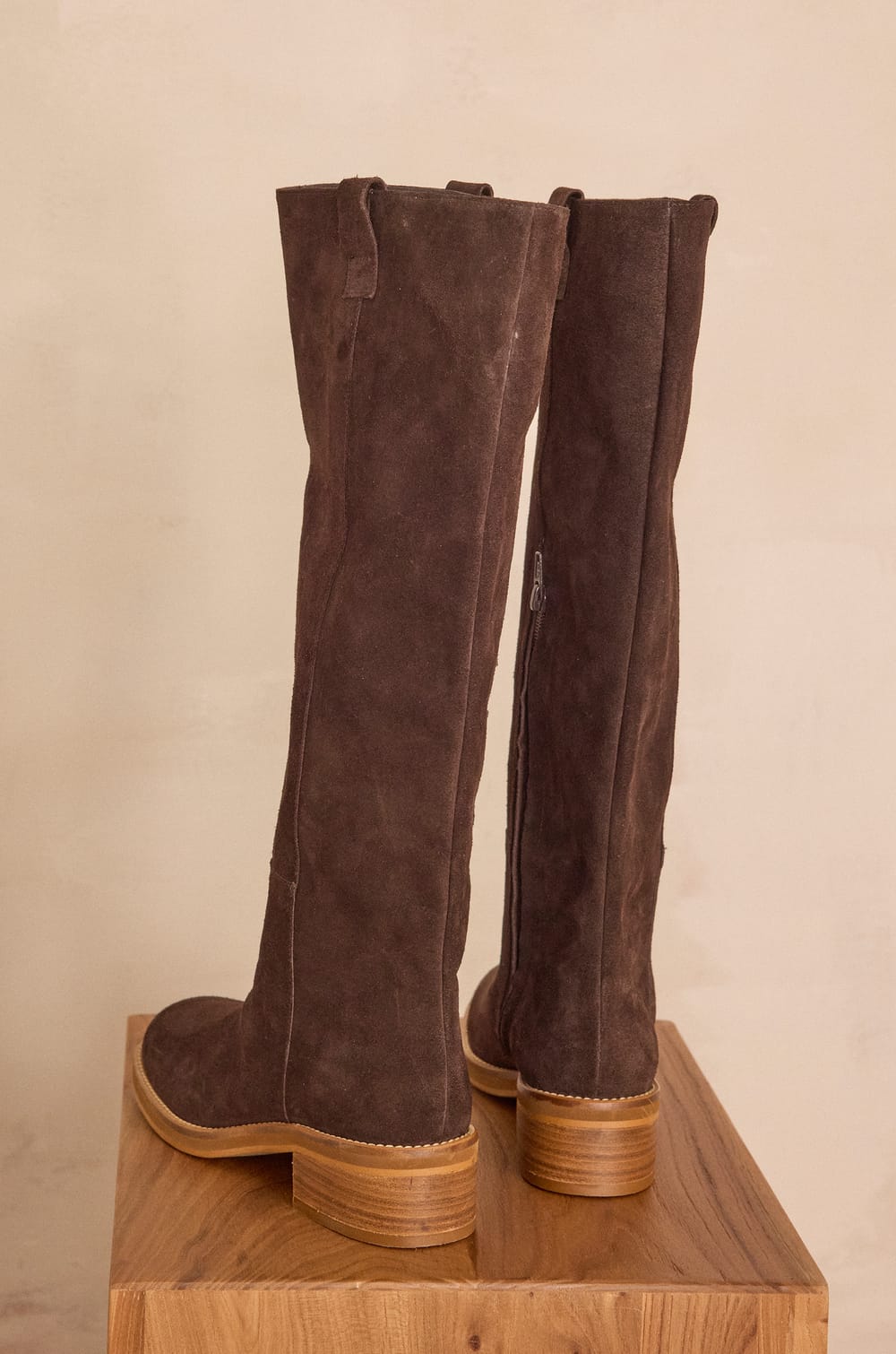 ROMANE leather boots;${refinementColor}