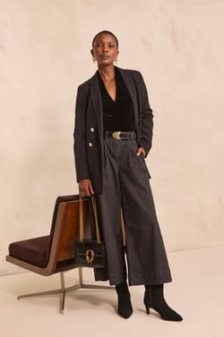 Body col V in velvet TANY;${refinementColor}
