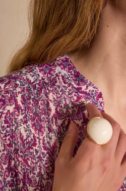 BRUNETTE blouse with arabesque print;${refinementColor}