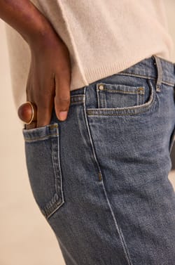 RUDY light washed straight cropped jeans;${refinementColor}