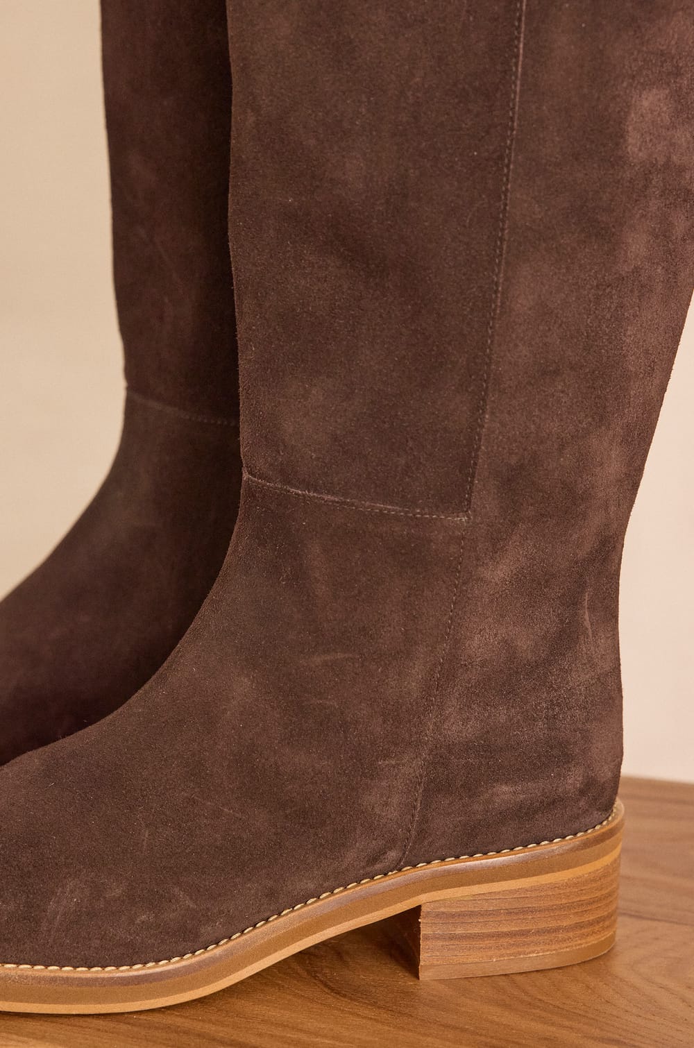 ROMANE leather boots;${refinementColor}