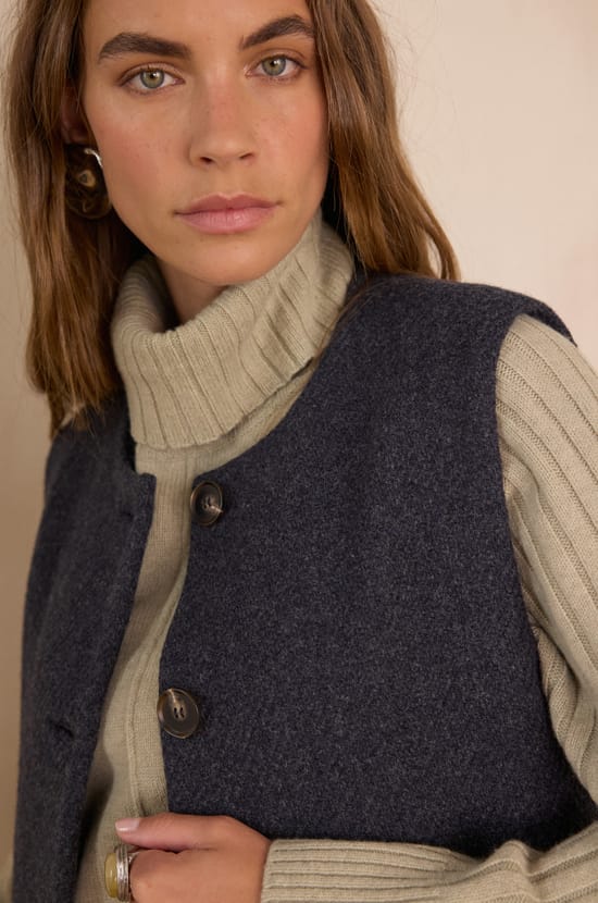 Gilet sans manches en laine PAIGE;${refinementColor}