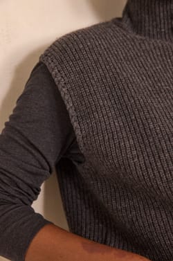 Pull sans manches anthracite en laine m&eacute;lang&eacute;e AUGUSTIN;${refinementColor}