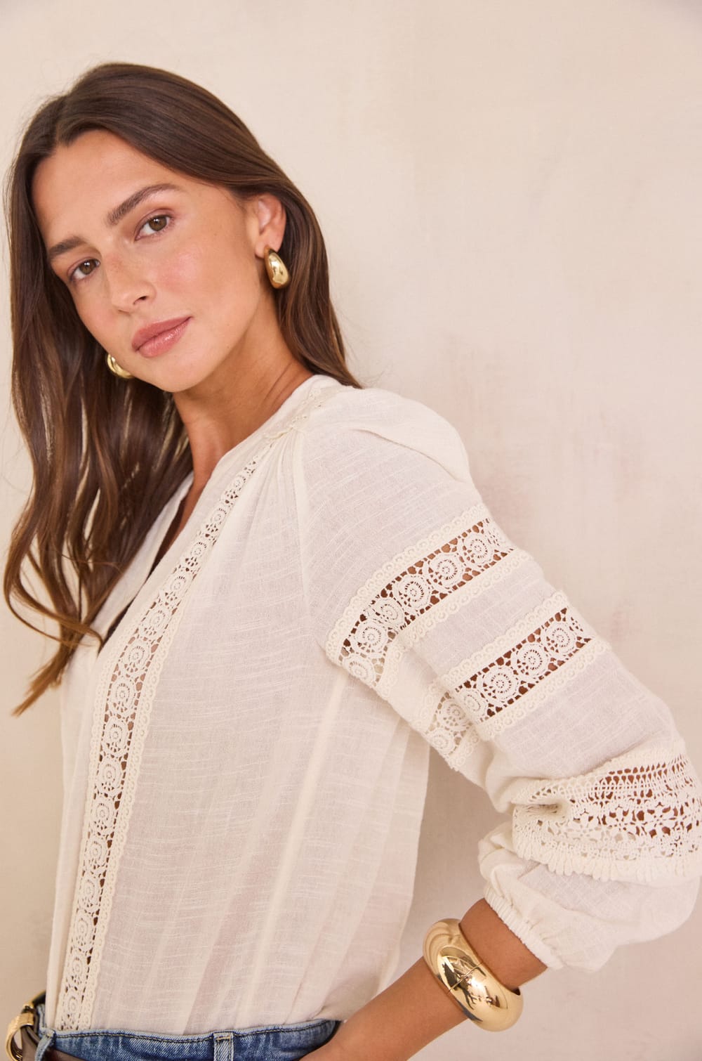 Blouse with floral embroidery in 100% cotton DENIA;${refinementColor}