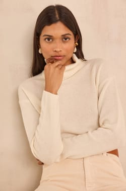 Andrew cashmere long sleeve sweater;${refinementColor}
