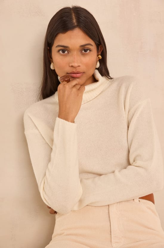 Andrew cashmere long sleeve sweater;${refinementColor}
