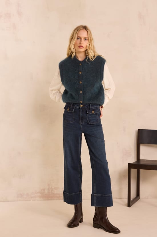 Wide and cropped cotton blend STELLA jeans;${refinementColor}