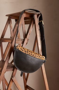 Sac banane LUCIEN en cuir;${refinementColor}