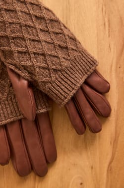GAELLE leather gloves;${refinementColor}