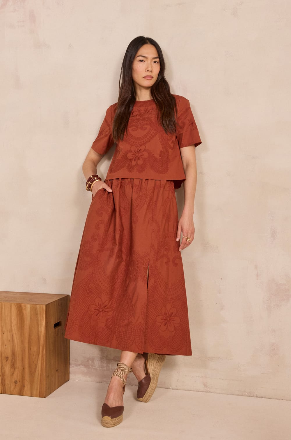 Embroidered skirt OLIE;${refinementColor}