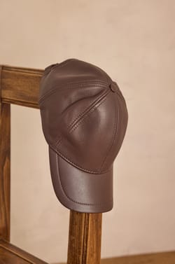 HELGA leather cap;${refinementColor}