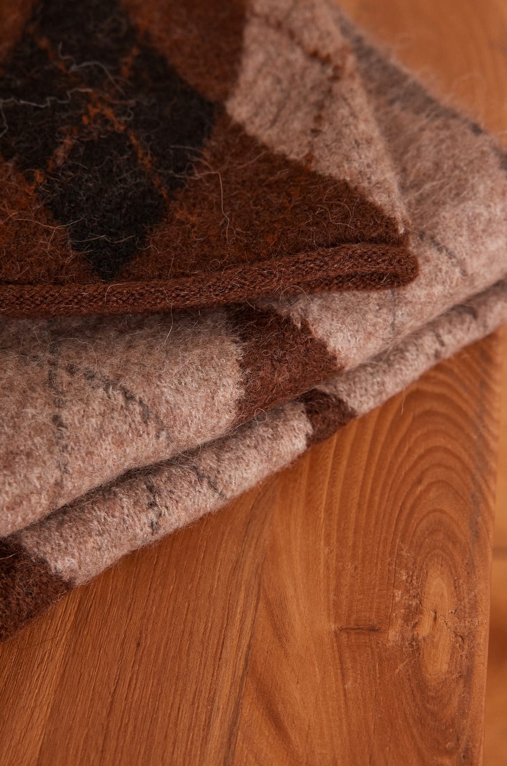 TOBIAS scarf in wool and alpaca;${refinementColor}