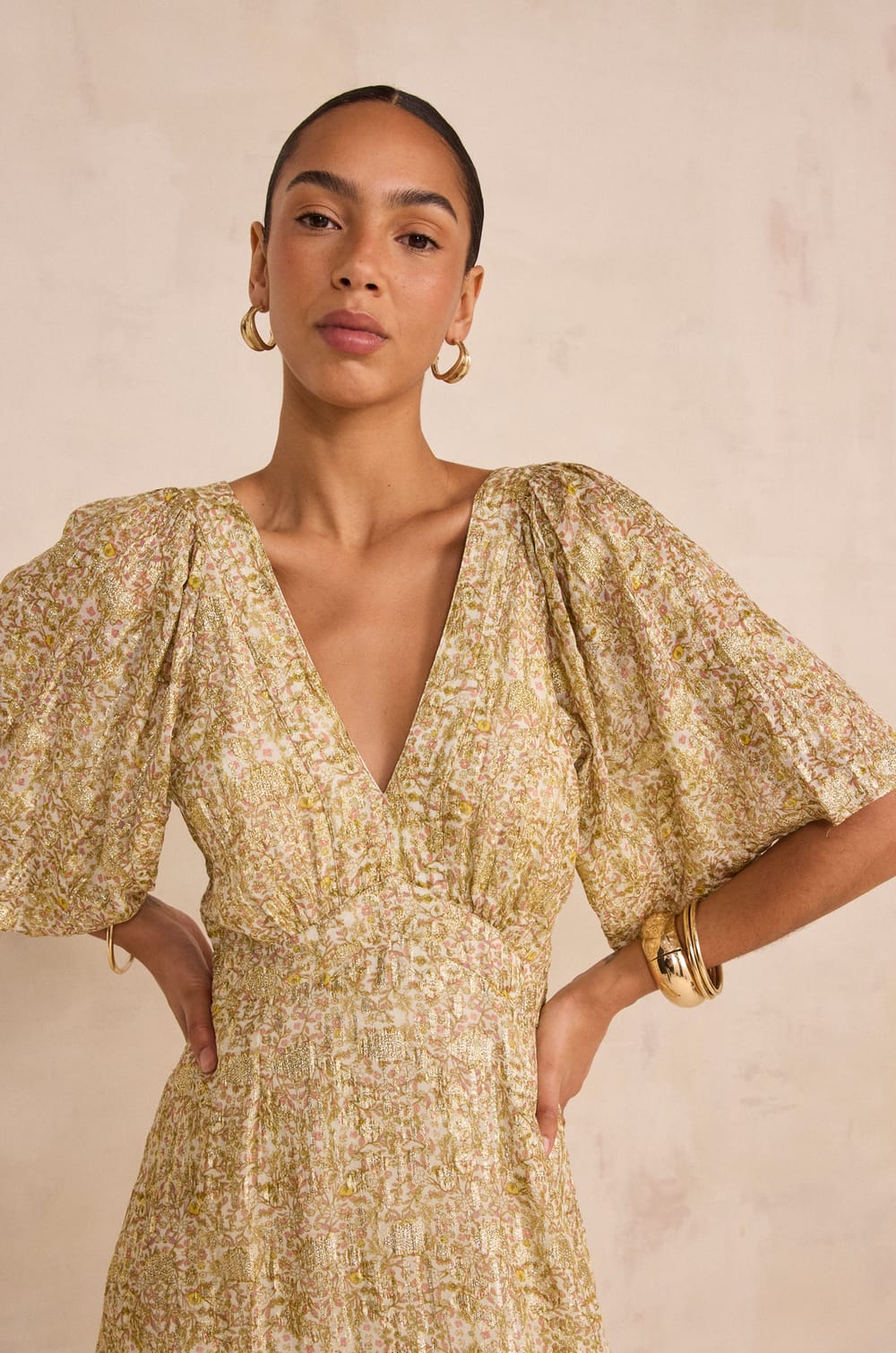 Flowy dress with shiny print BRIDGET;${refinementColor}