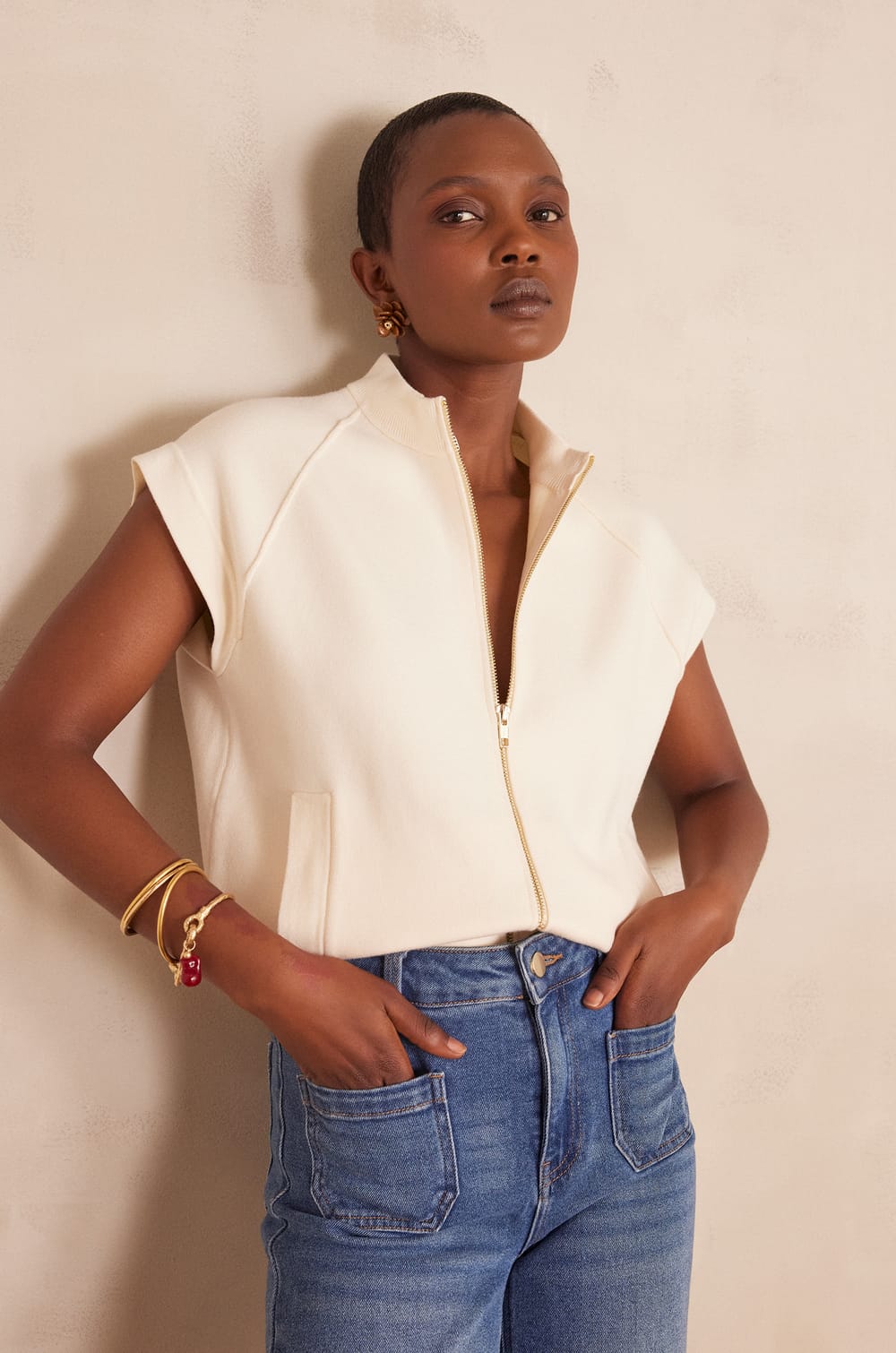 BATISTA sleeveless jacket;${refinementColor}