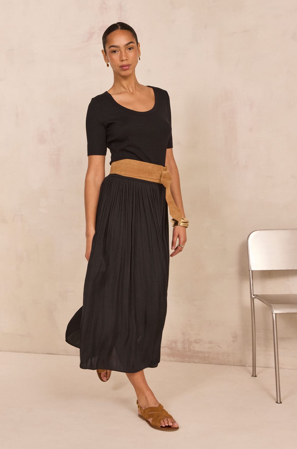 Juliana pleated flowy skirt;${refinementColor}