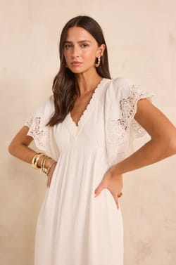 Short lace dress BELINA;${refinementColor}