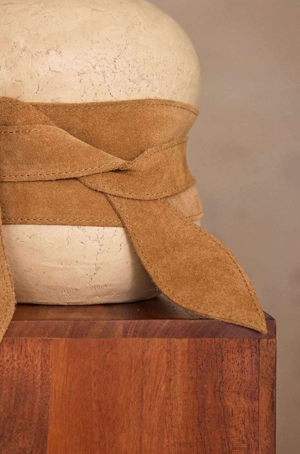 ELIAS 100% leather belt;${refinementColor}