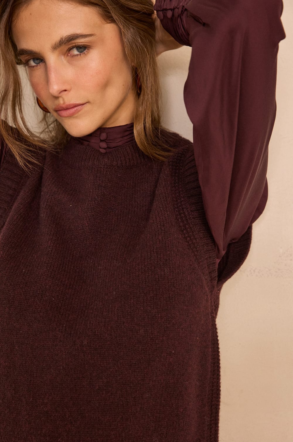 Sleeveless wool sweater ANOUK;${refinementColor}