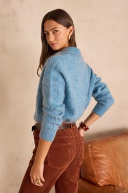 FLANEUR unisex V-neck jumper in mohair and wool;${refinementColor}