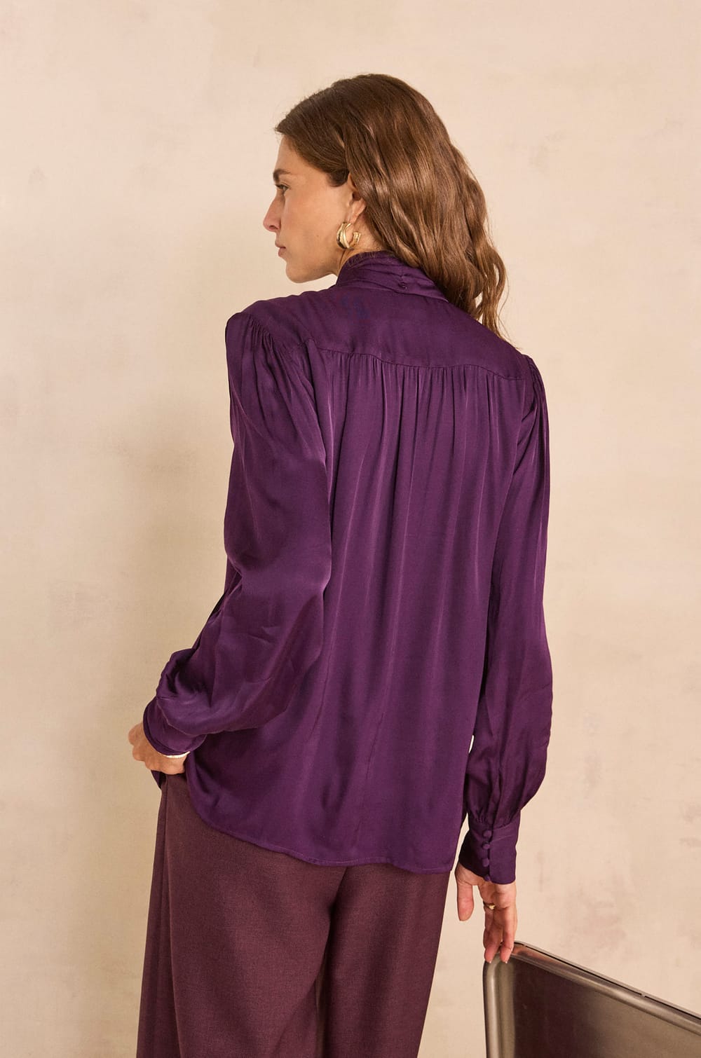 Fluid crepe blouse with tie SPIRIT;${refinementColor}