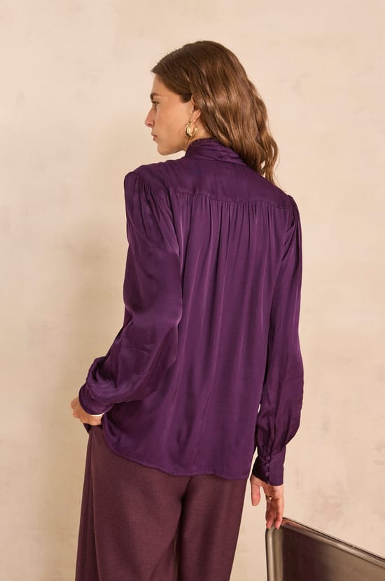 Fluid crepe blouse with tie SPIRIT;${refinementColor}