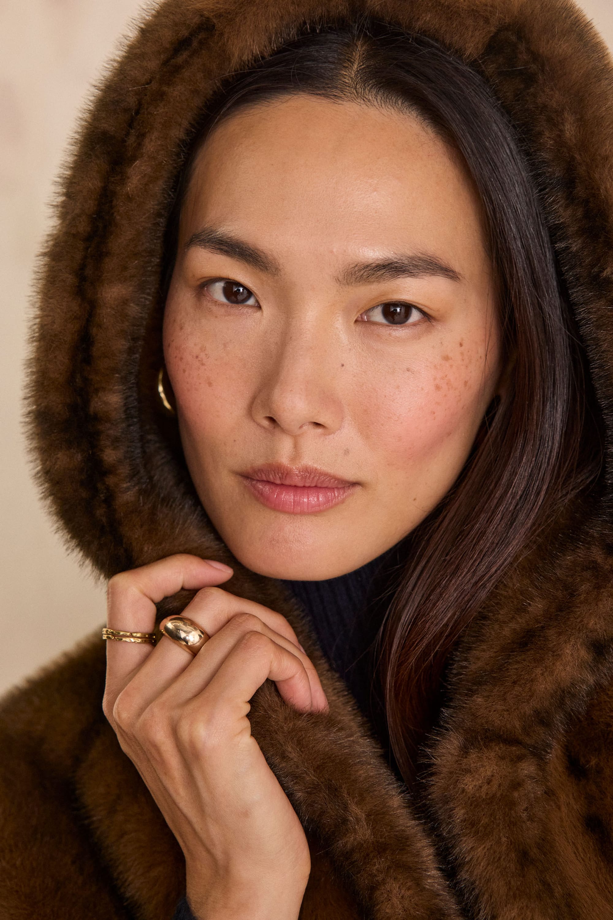 DAYANA fluffy cape coat woman | BROWN | Maison 123