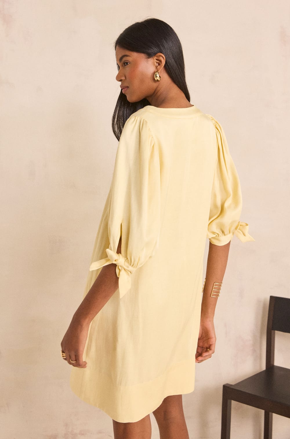 Robe courte droite &agrave; manches 3/4 BONA;${refinementColor}